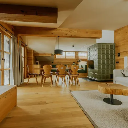 Almrausch Boutiquechalet Lech am Arlberg
